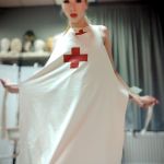 Fetischdoktorin Naomi Rouge - Foto Nr. 2