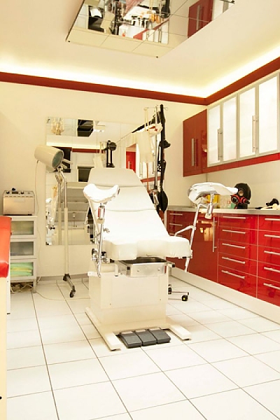 Klinikum House of bizarre Dreams - Bizarrklinik Nordrhein-Westfalen