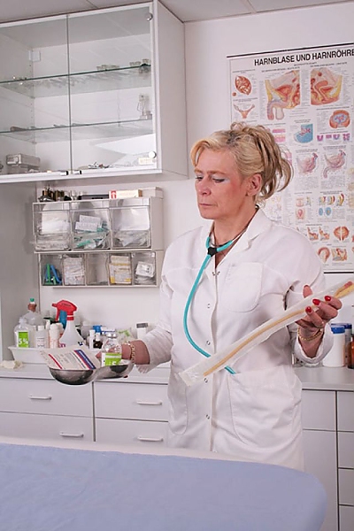 Frau Dr. cl. hc. Renate - Bizarrärztin Baden-Württemberg